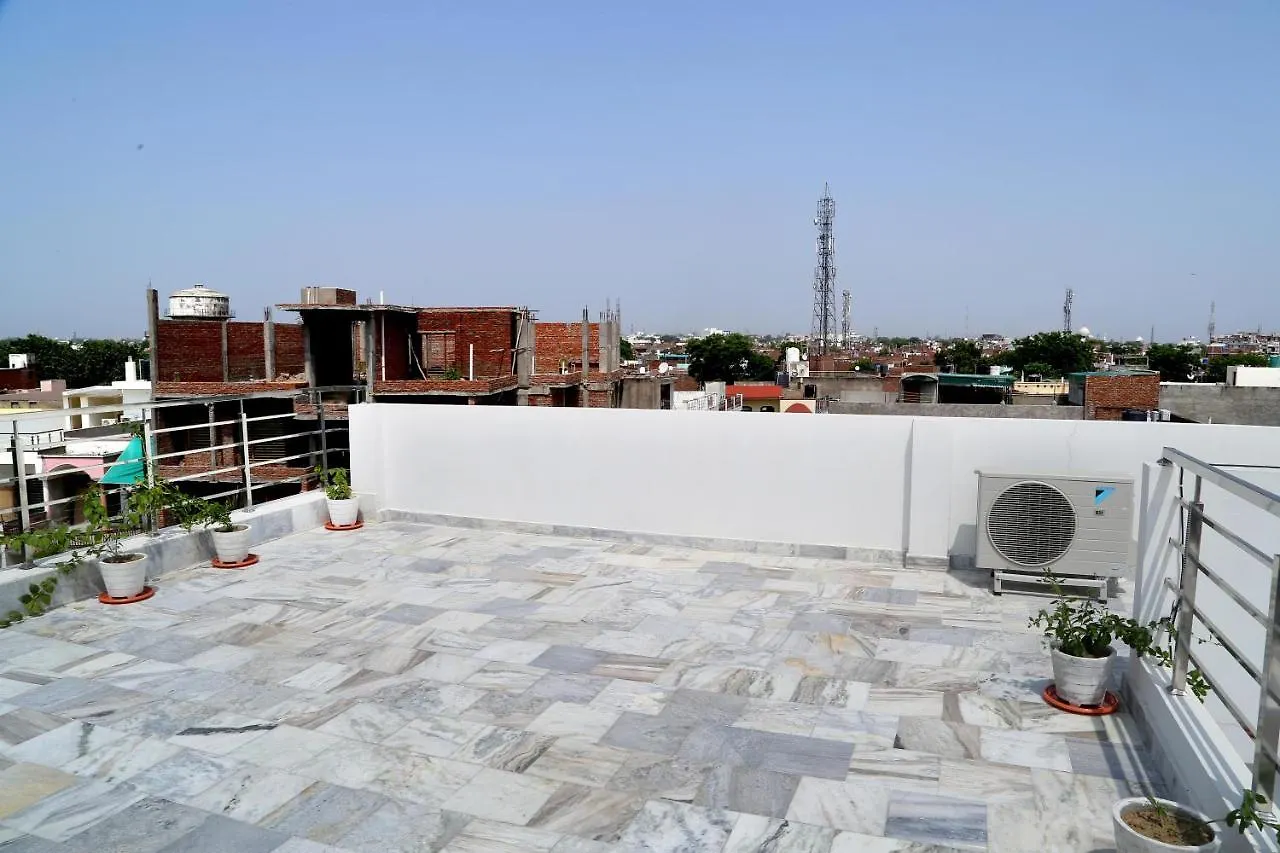 Tuk Tuk Homestay Agra