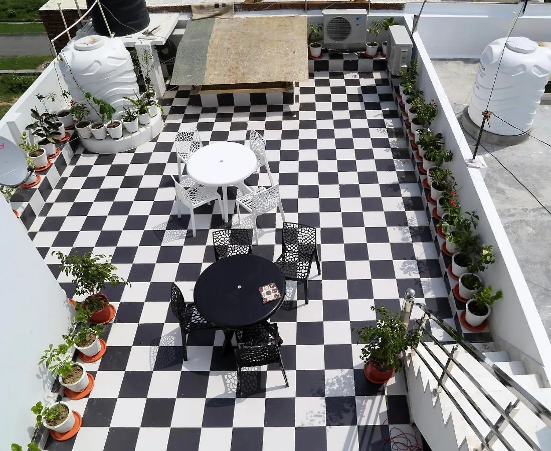 Tuk Tuk Homestay Agra
